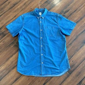 Gap Denim Blue Short Sleeve Button Men’s Shirt XLT